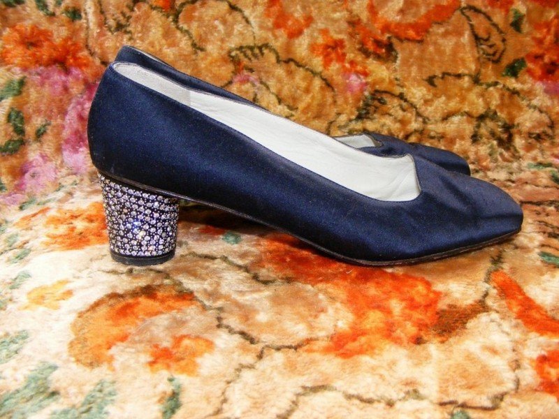  vintage womens shoes-1960's shoes with diamante heels from blue17.co.uk